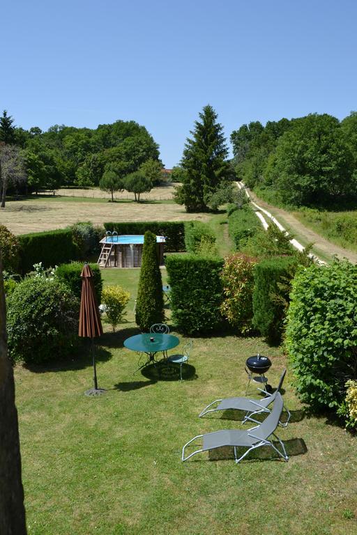 Studio de Charme Abelia Hostal Saint-Crépin-et-Carlucet Exterior foto